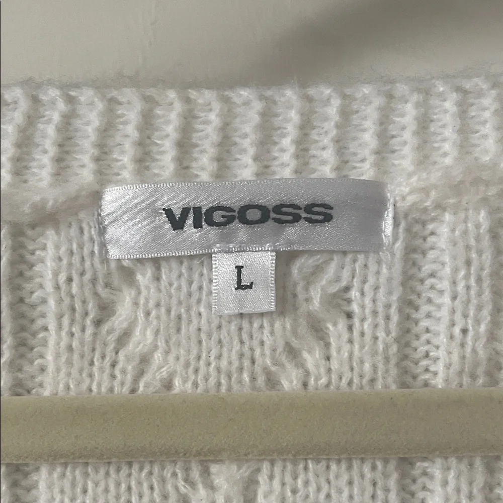 Vigoss Cream V-Neck Cable Knit Sweater Vest NWOT - Picture 2 of 4